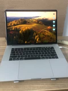 Macbook Pro 2018 Intel Core i7 16GB Ram 256 SSD