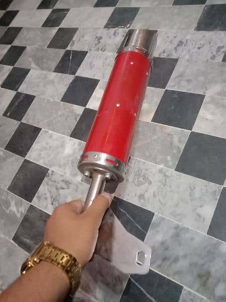 70cc silencer 10 day used jis bhi ko chahiya to rbta kry 03160124242 0