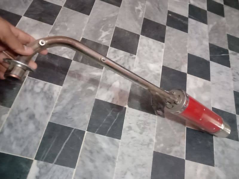 70cc silencer 10 day used jis bhi ko chahiya to rbta kry 03160124242 1