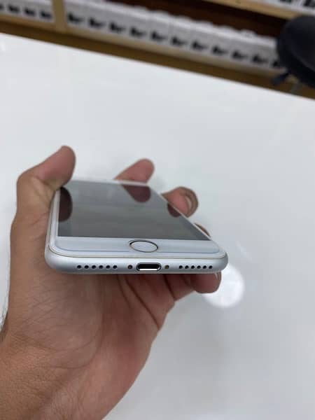 Iphone 8 Silver 64GB 1