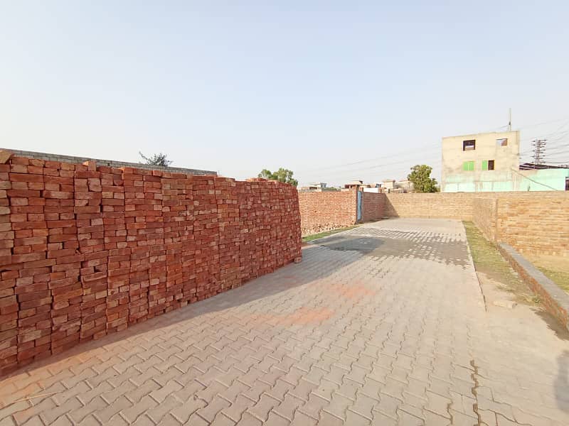 8 Marla commercial plot available for sale Opposite Pak Fan University main Road , City Gujrat 6