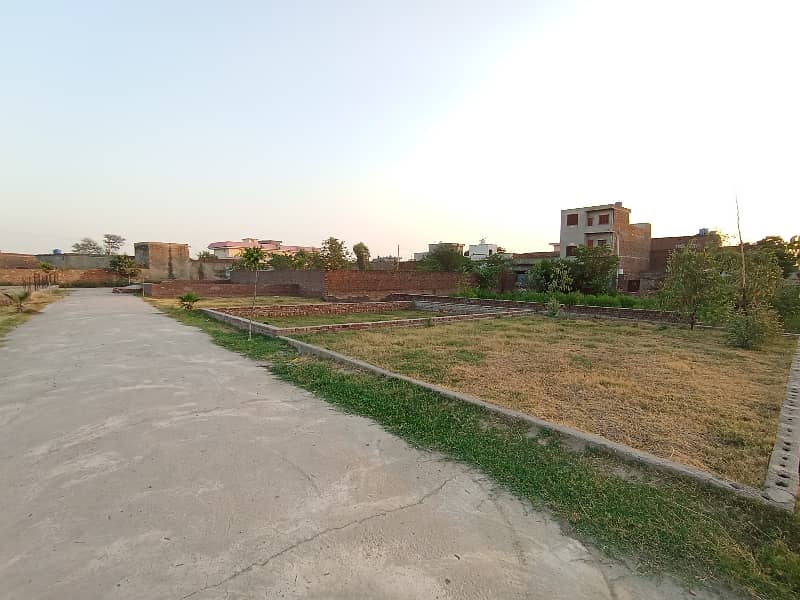 5 Marla Residential Plot Available For Sale In Shadiwal Near Main Shadiwal Road, City Gujrat 24