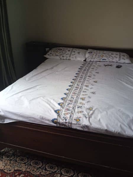 wooden bed for sale 0