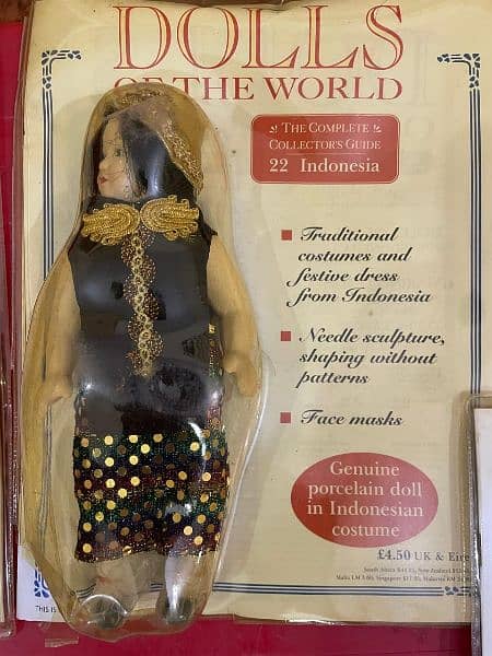 International Porcelain Made Dolls, Set of 7 4