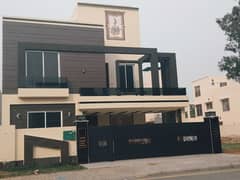 Luxury 10 Marla Full House Available For Rent Bahria Town Lahore