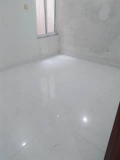 Upper portion for rent 1bad attch bath tvl till floring wood wark good loction