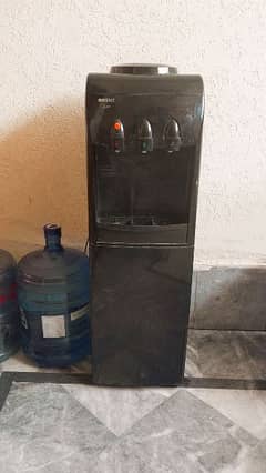 Orient Water Dispenser With Refrigerator