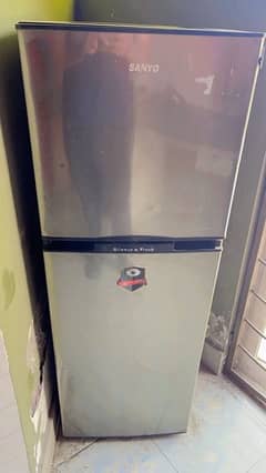 sanyo refrigerator