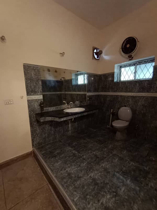 1 Kanal Commercial Use House For Rent In Gulberg 3