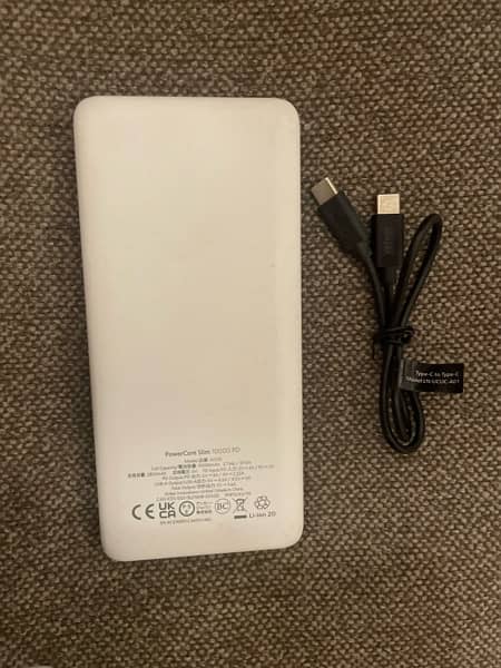 Anker ka 100% genuine 10000 mAh power bank hy 4