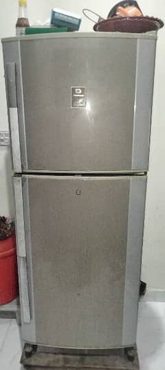 Dawlance medium size fridge in excellent condition for sale