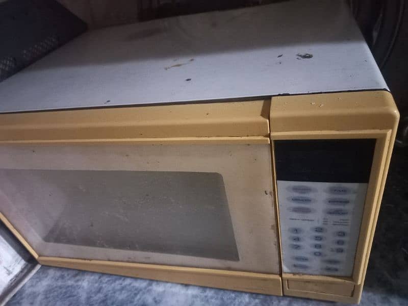 microwave oven 1