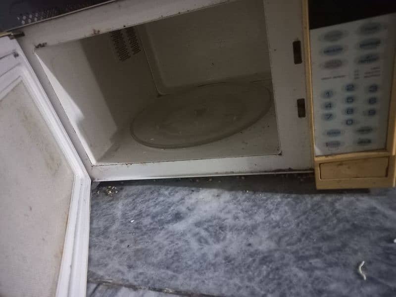 microwave oven 2