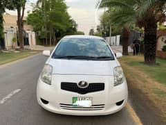 Toyota Vitz 2011 Model 2011 Reg For sale