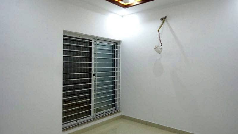 Prime Location 10 Marla House For sale In Rs. 44500000 Only 5