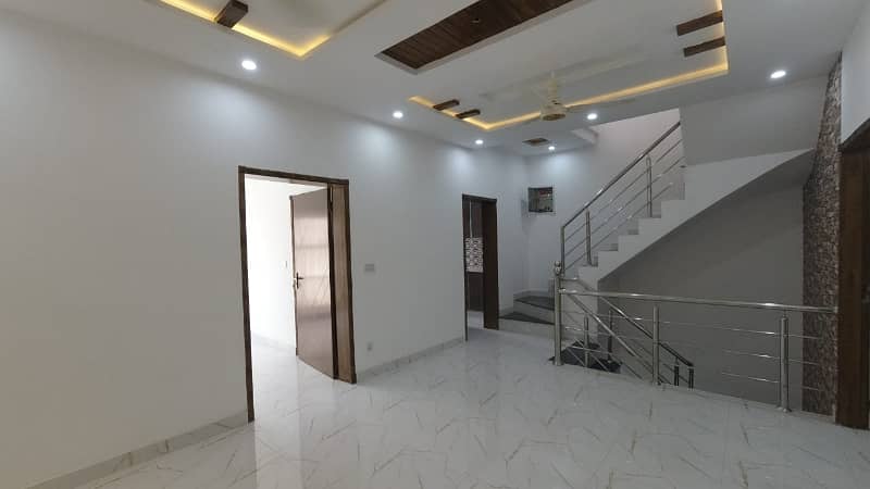 Prime Location 32 Marla House In Only Rs. 172500000 5