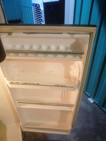 National Refrigerator 4 sale. 10