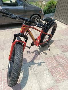 fat tyre sports cycle in new like condition