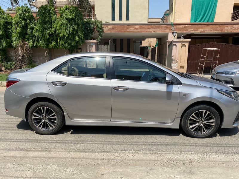 Toyota Altis Grande 2018 3