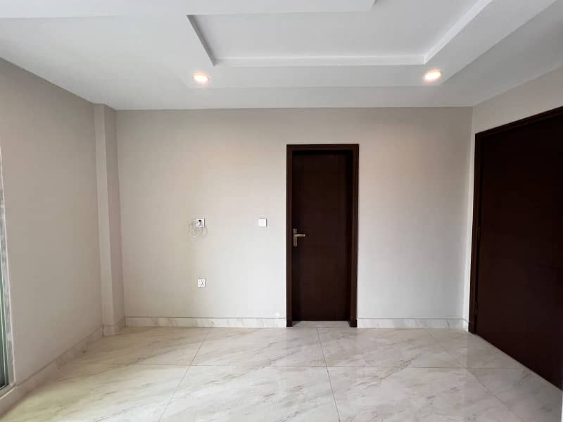 1 BED APARTMENT FOR RENT IN SECTOR E BAHRIA TOWN LAHORE 4