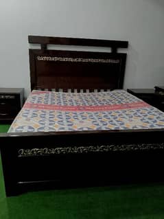 wooden bed 0