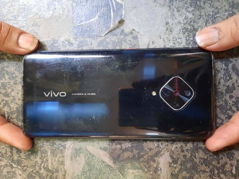 vivo s1 pro 8. . . . 128 1