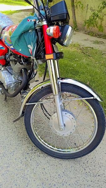 Honda CG 125 in Bikes / Honda in Bikes / Bikes 9