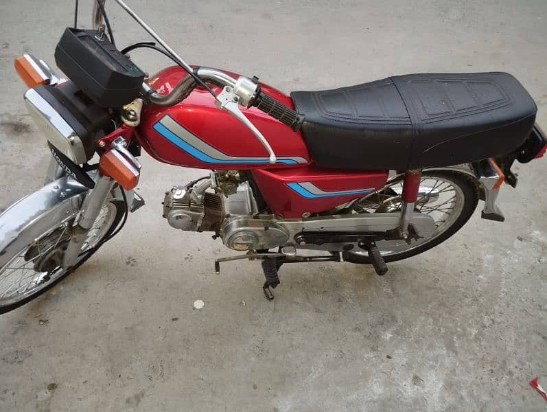 Honda cd 70 1990 model 7