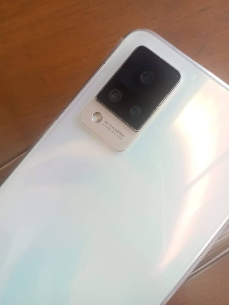 Vivo V21 8+4/128 with Box Charger 4