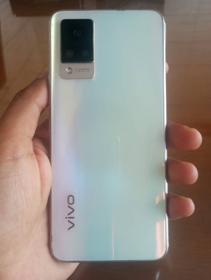 Vivo V21 8+4/128 with Box Charger 5