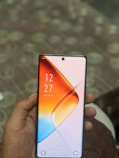 Infinix Note 40 pro 0