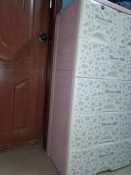 Baby cupboard white and pink color no damage 4