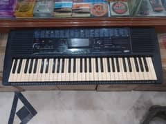 Yamaha PSR 320 keyboard best quality in decent condition