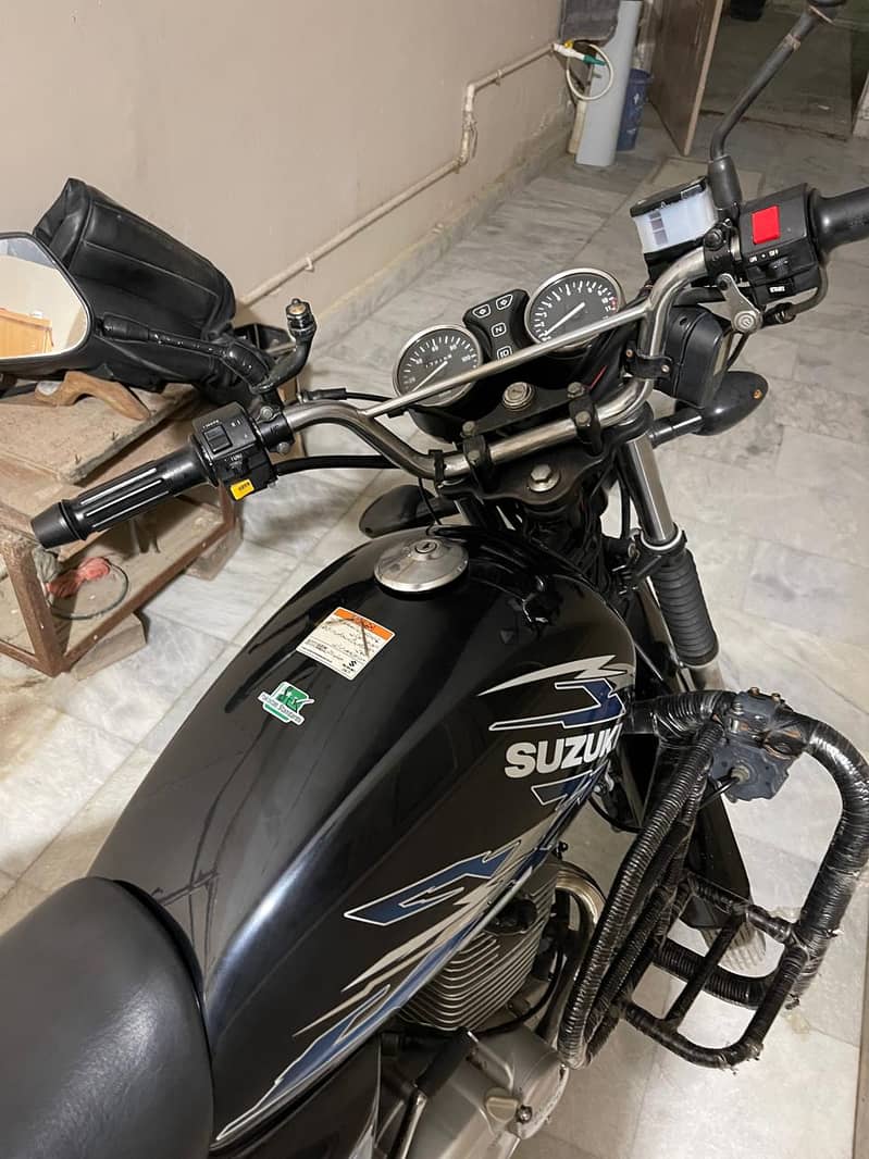 Suzuki 150 GS 2022 special edition 1