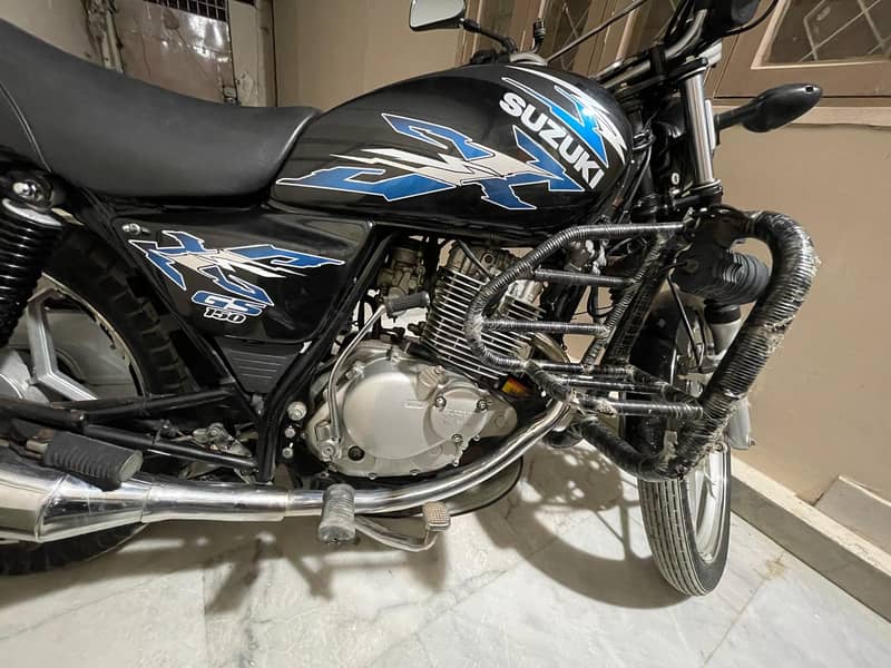 Suzuki 150 GS 2022 special edition 13