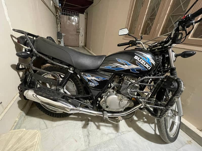 Suzuki 150 GS 2022 special edition 14