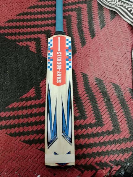 GRAY_NICOLLs Bat 1 damage 0