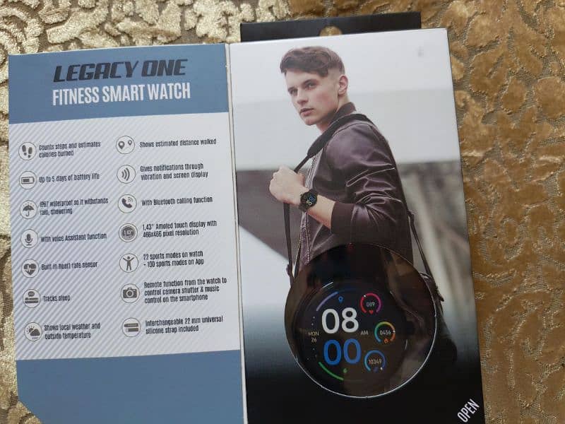 TRIACLE FITNESS SMART WATCH 1