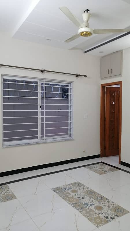 3 Bedroom Flat For Rent 0