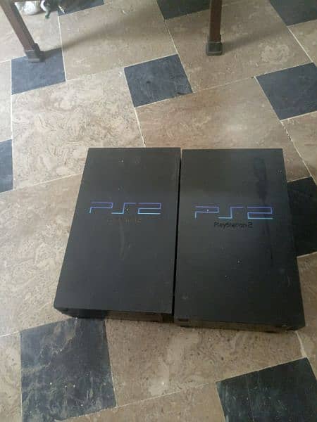 playstation 2 come from saudia 2 sets each set is only 6k cheap price 2