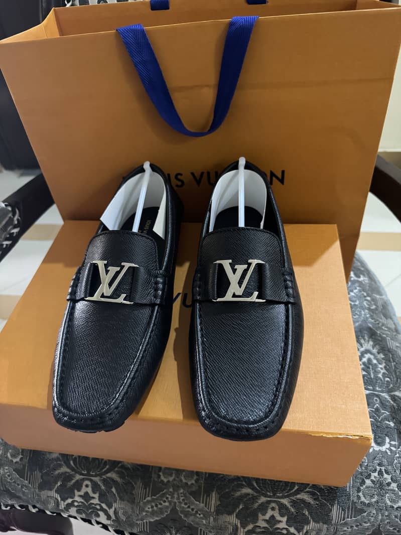 Brand new LV loafers only 800euro 0