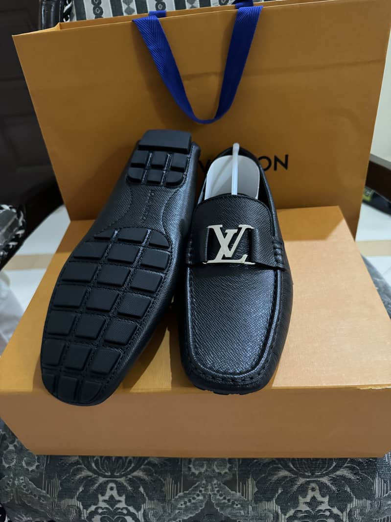 Brand new LV loafers only 800euro 1