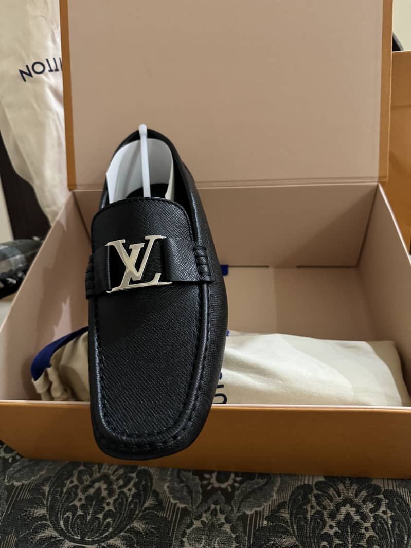 Brand new LV loafers only 800euro 3