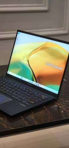 Asus ZenBook 14 OLED i5-1240 16gb ram 512gb SSD xps HP Dell specter
