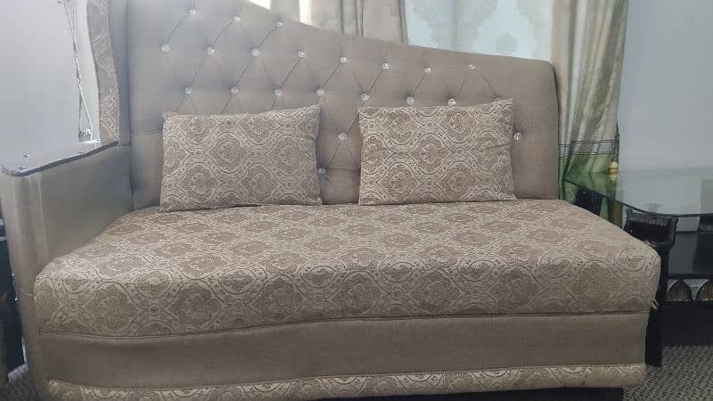 Dewan sofa 2