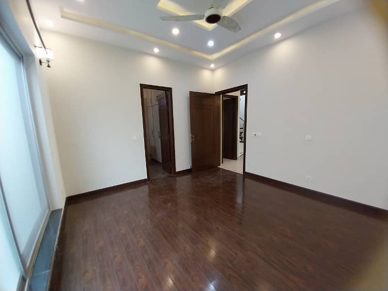 Best Almost New 5 Marla Modern House on Rent in DHA 3