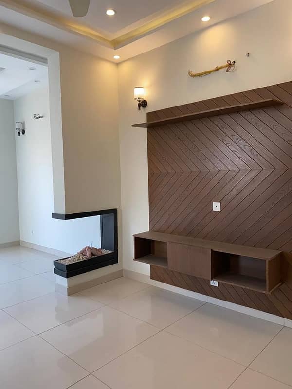 Best Almost New 5 Marla Modern House on Rent in DHA 14