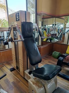 Shoulder Press Machine