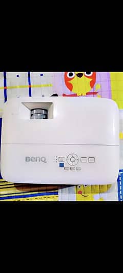 BenQ MX604 Digital Projector