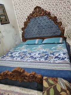 king size bed with mattress